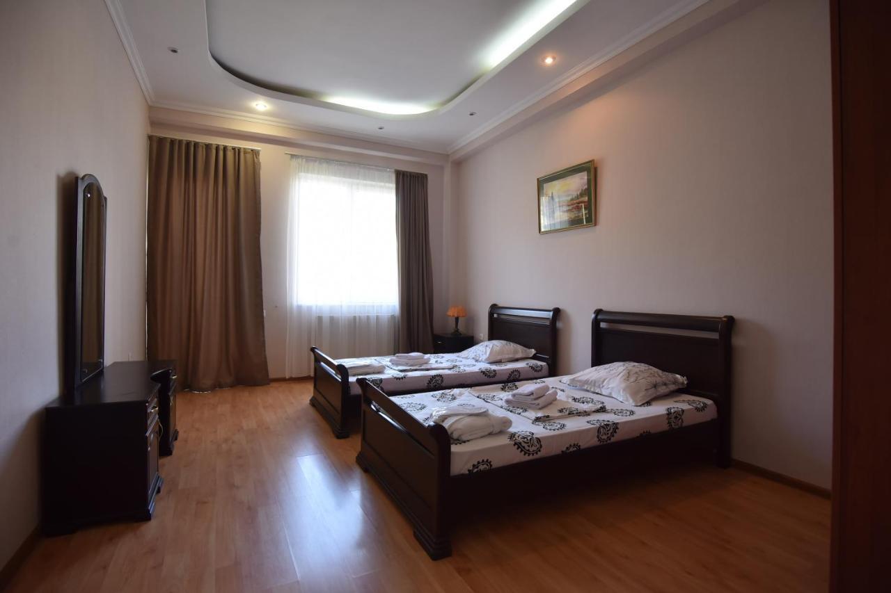 Hotel Vake Palace Tbilisi Exteriör bild