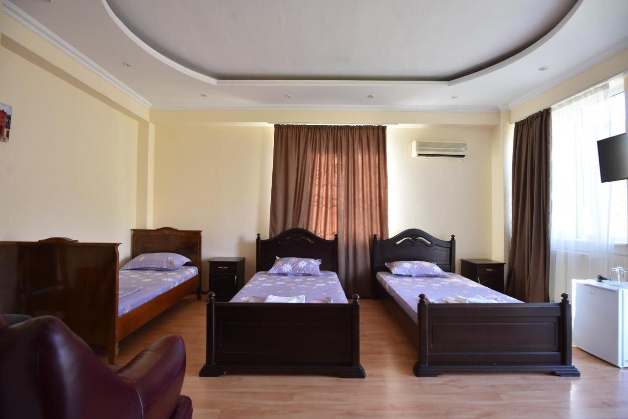 Hotel Vake Palace Tbilisi Exteriör bild