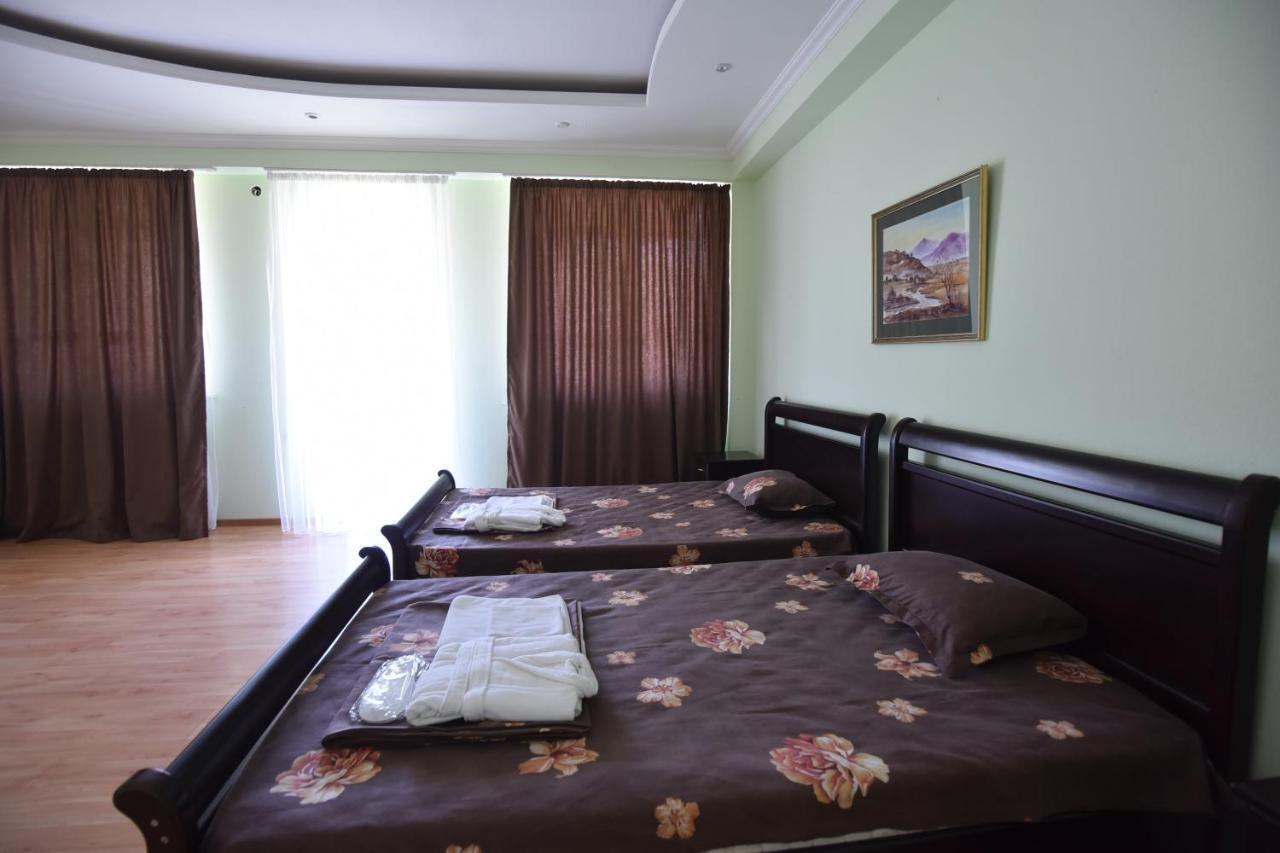 Hotel Vake Palace Tbilisi Exteriör bild