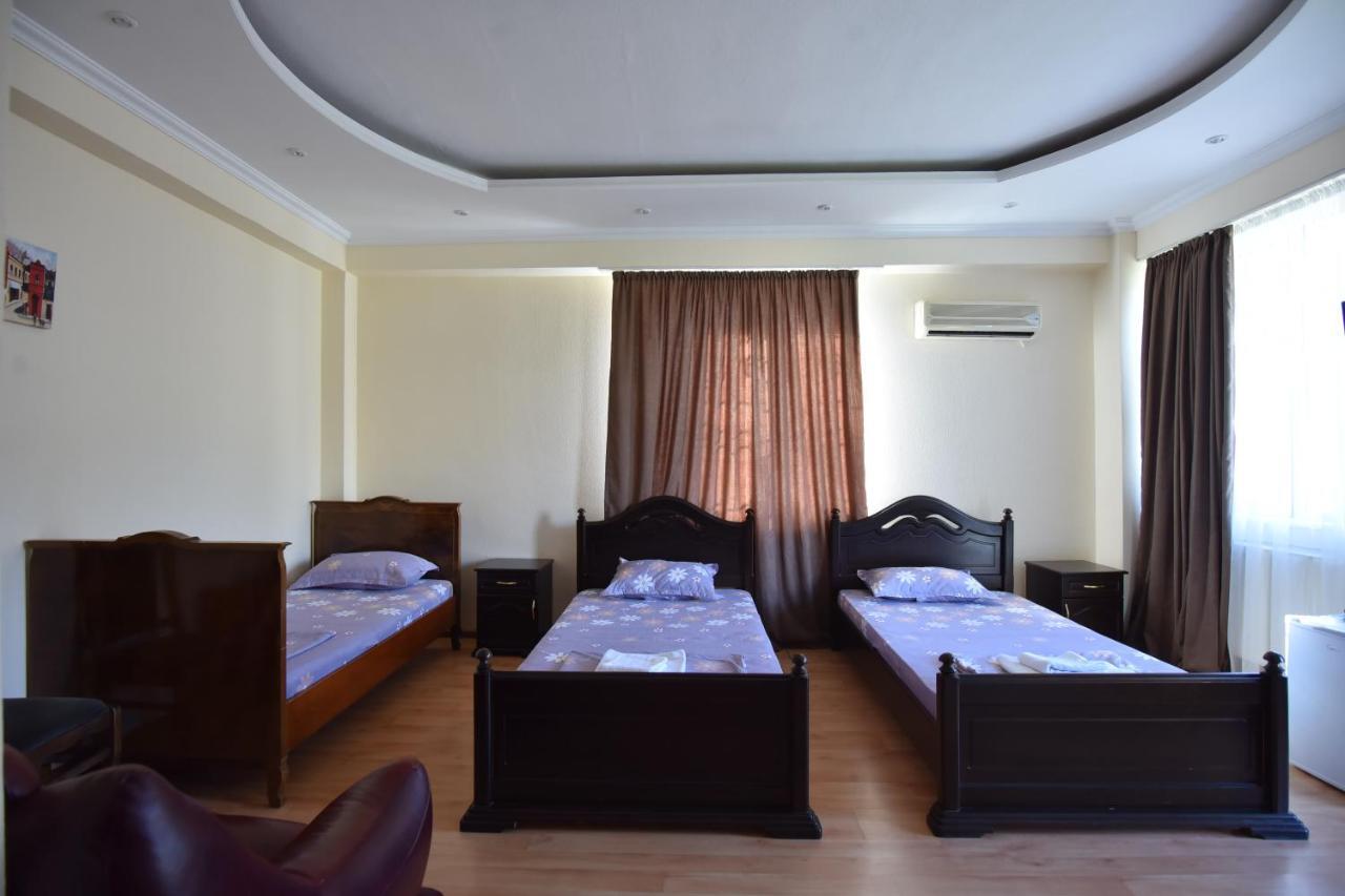 Hotel Vake Palace Tbilisi Exteriör bild
